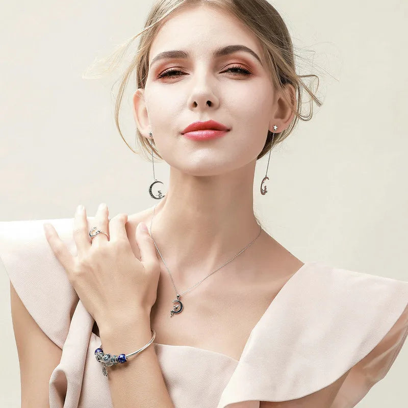 Par de Brincos Bruxa da Lua em Prata 925