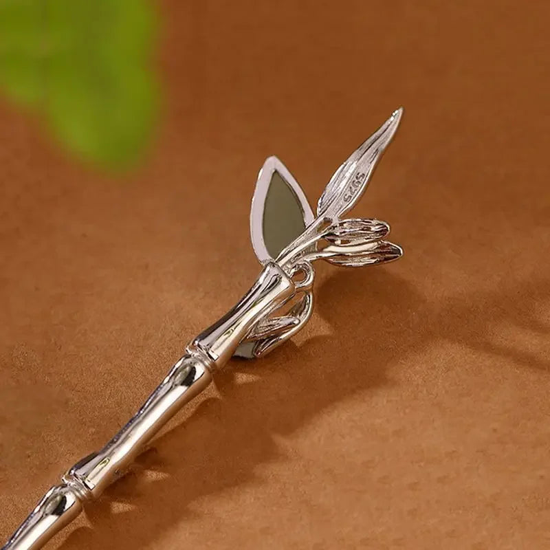 Grampo de Cabelo Leaf Bambu com Pedra Verde