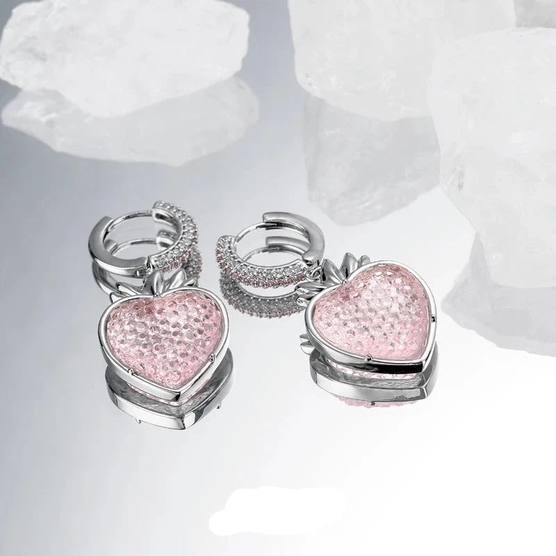 Par de Brincos Moranguinho com Zircônias