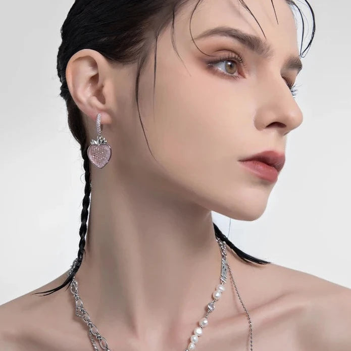 Par de Brincos Moranguinho com Zircônias