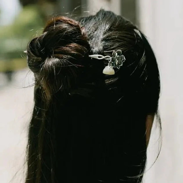 Grampo de Cabelo Flor de Lótus com Pedra Verde