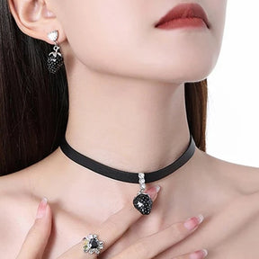 Choker Moranguinho Preto